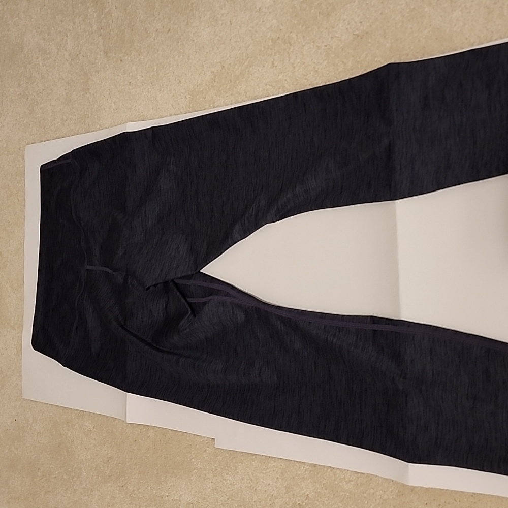 Nike Dry Fit Peloton Workout Leggings Size Small - Picture 4 of 8
